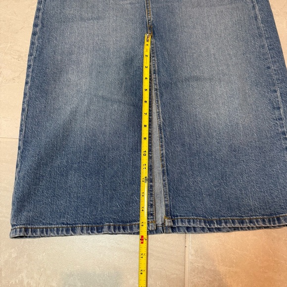 Ann Taylor Light Wash Denim Pencil Skirt RN#77379 Style#831531 - Picture 7 of 10